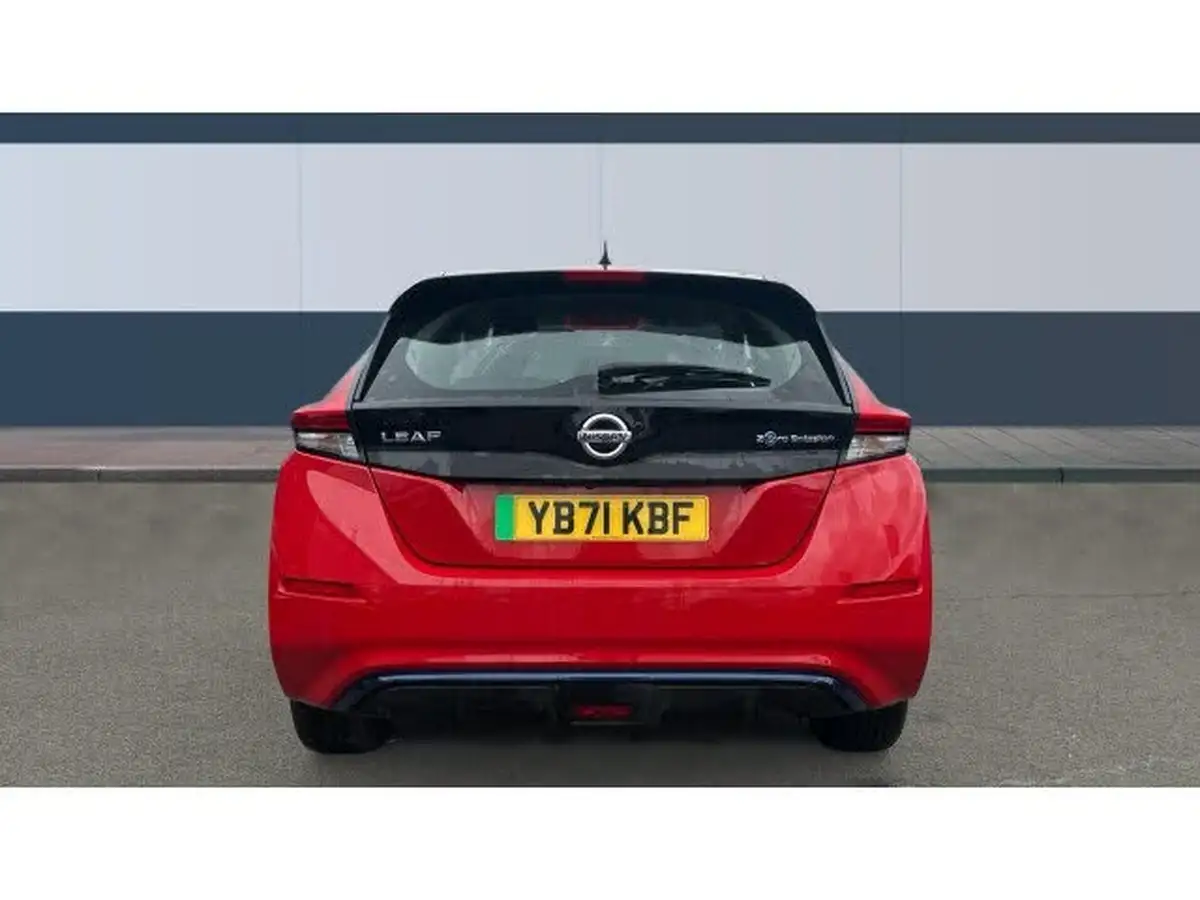 2021-nissan-leaf-e-acenta-big-5