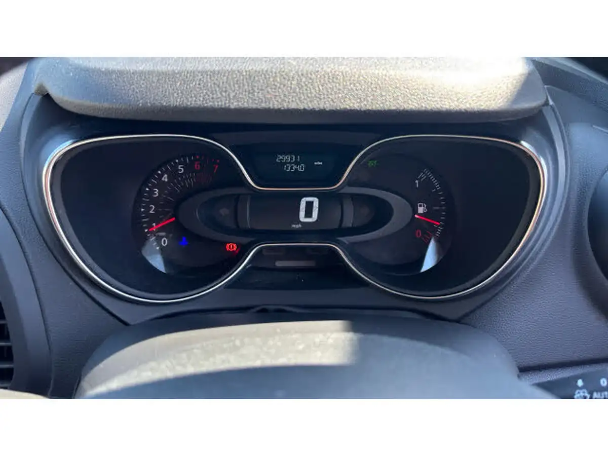 2017-renault-captur-09-tce-dynamique-s-nav-big-17