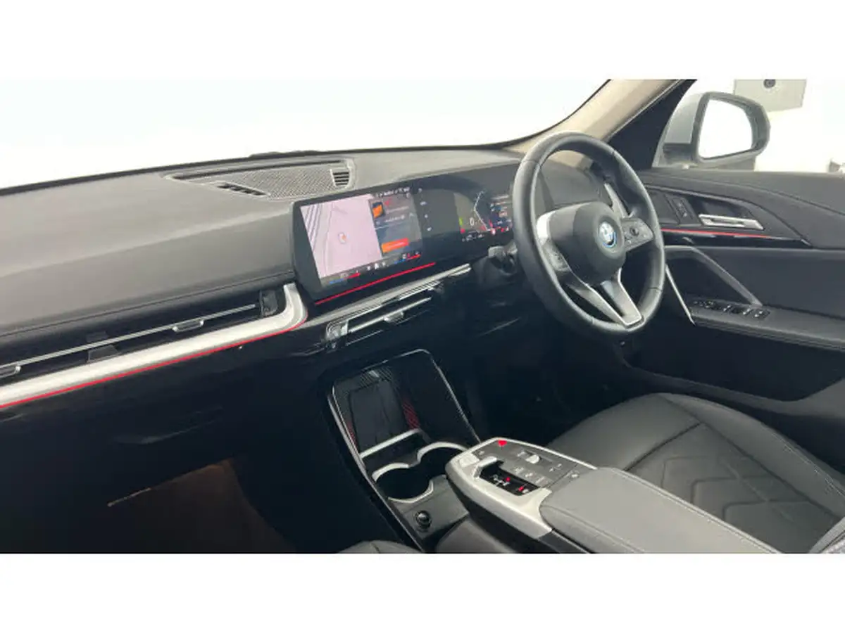 2024-bmw-x1-15-xdrive30e-xline-big-6