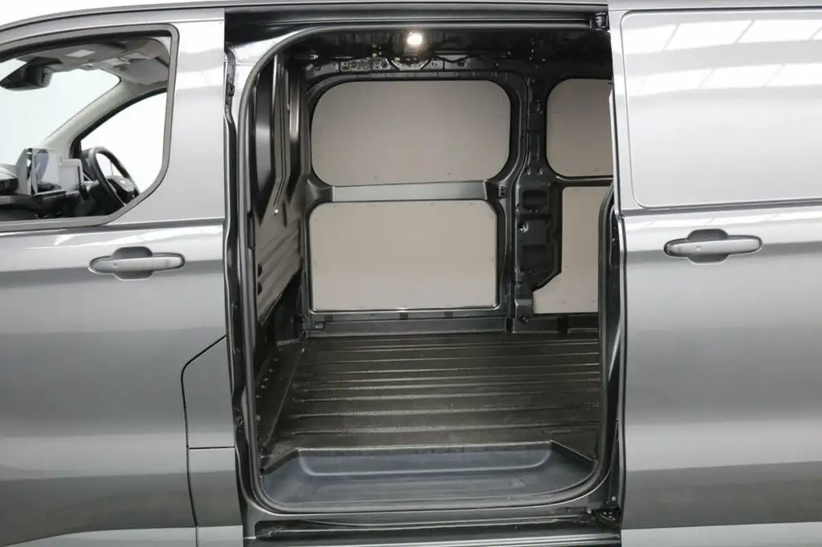 2024-ford-transit-custom-20tdci-320-l2h1-limited-136pseu6e-panel-van-1996cc-auto-big-10