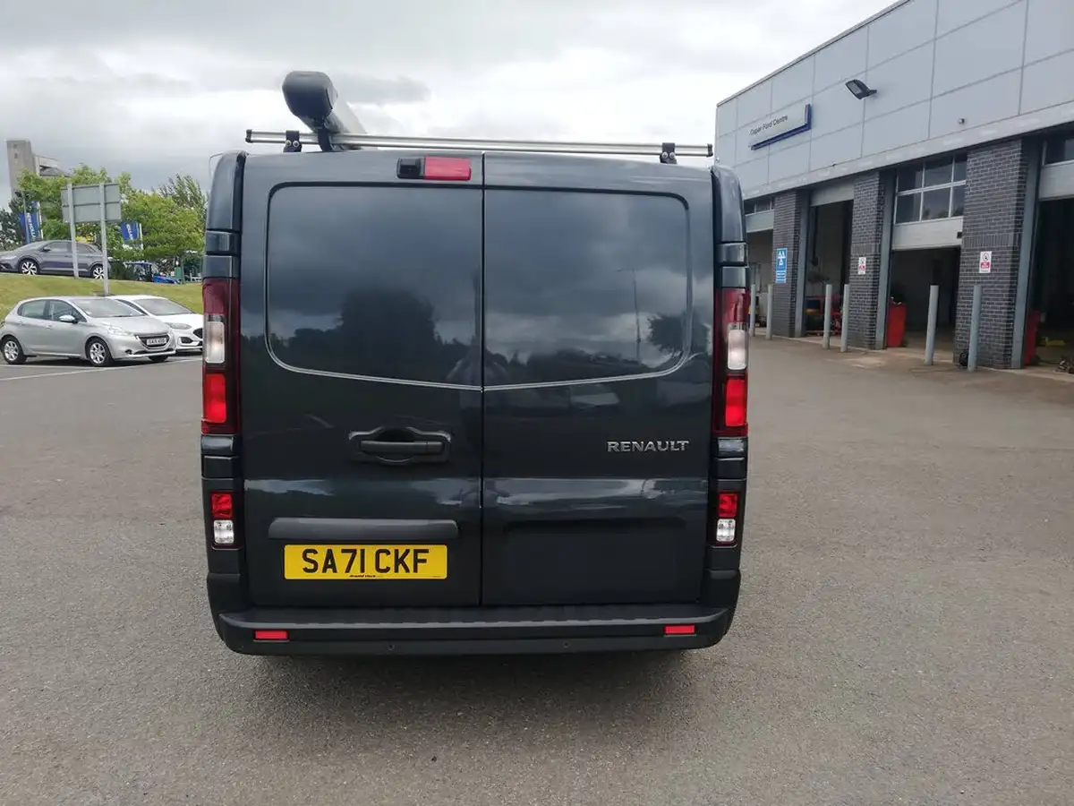 2021-renault-trafic-20dci-ll30-energy-145-sport-panel-big-3