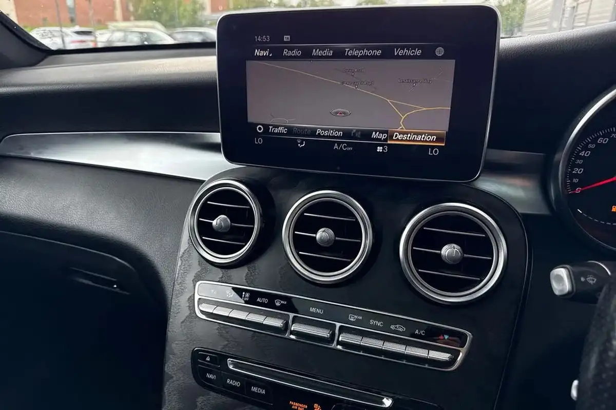 2018-mercedes-benz-glc-class-21d-glc220d-amg-line-premium-plusss-station-wagon-5d-big-44