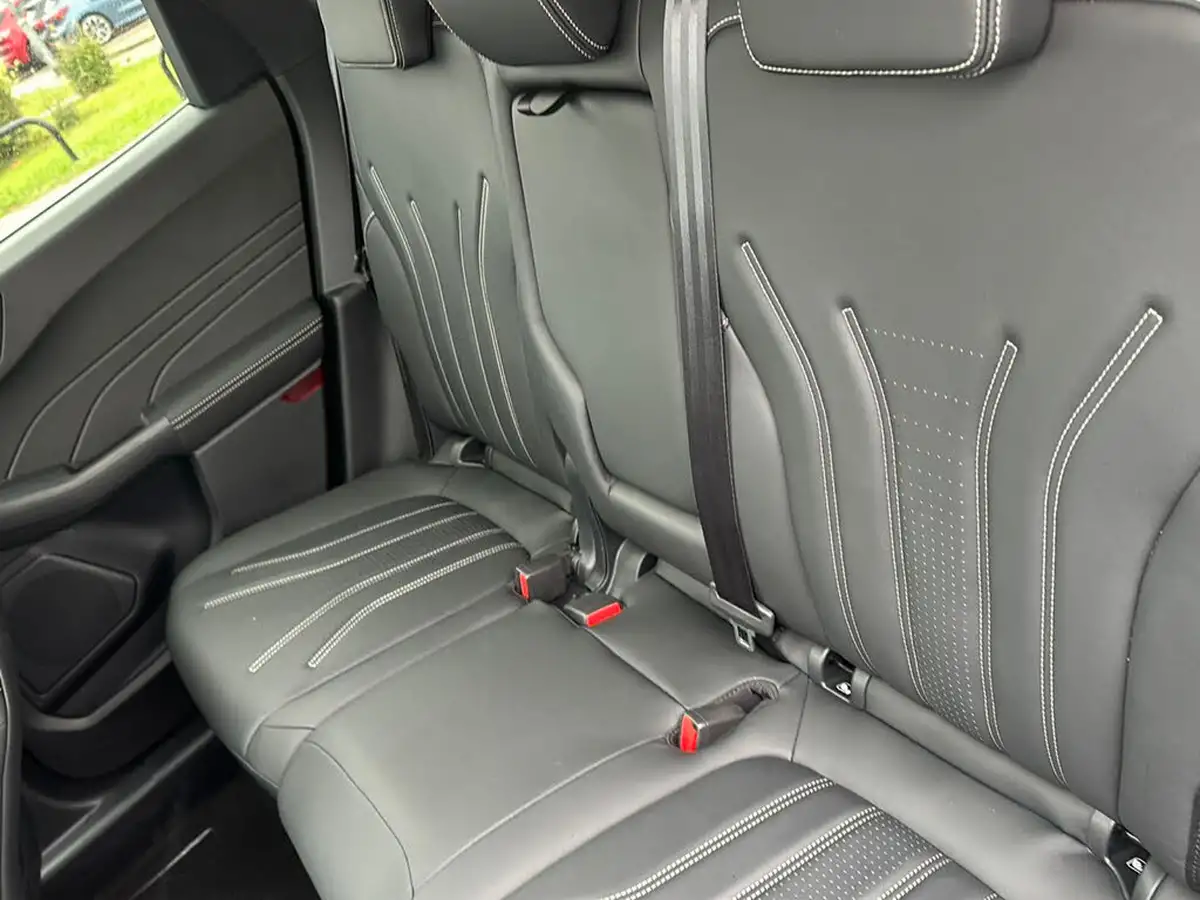 2021-ford-kuga-25t-vignale-225ps-phev-big-11