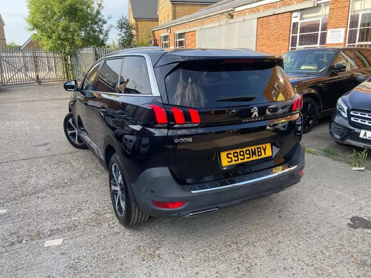 2018-peugeot-5008-suv-16-bluehdi-gt-line-eat6-big-25