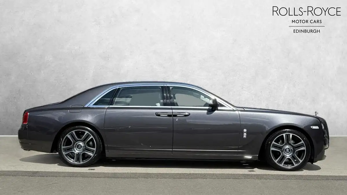 2016-rolls-royce-ghost-66-ewb-big-2