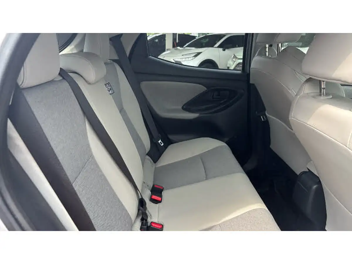 2022-toyota-yaris-15-vvt-i-excel-big-11