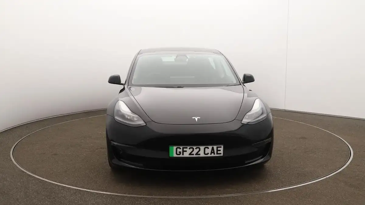 2022-tesla-model-3-e-long-range-big-19