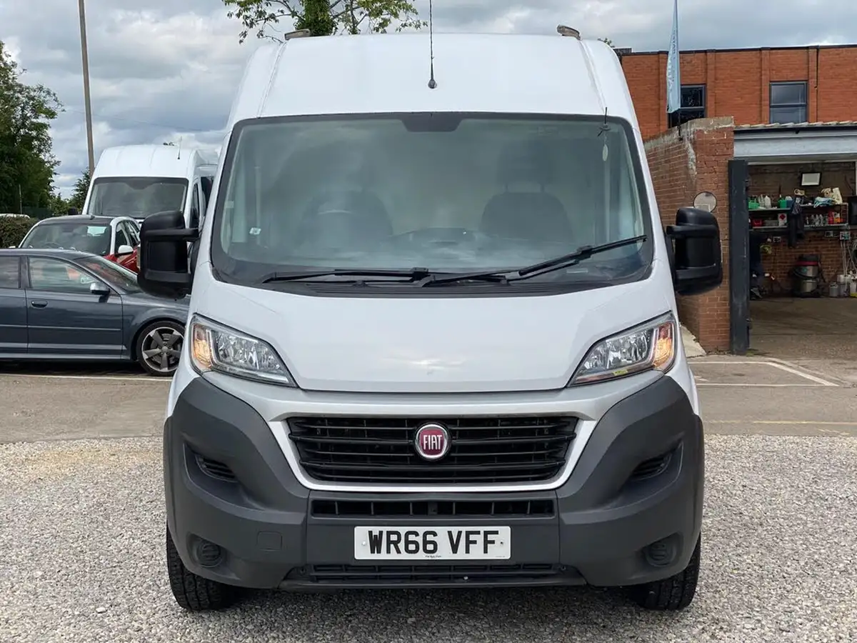 2016-fiat-ducato-20td-35-lh2-panel-big-17