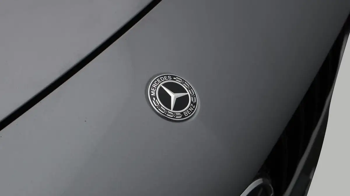2019-mercedes-benz-a-class-20-a220-amg-line-hatchback-5d-big-22