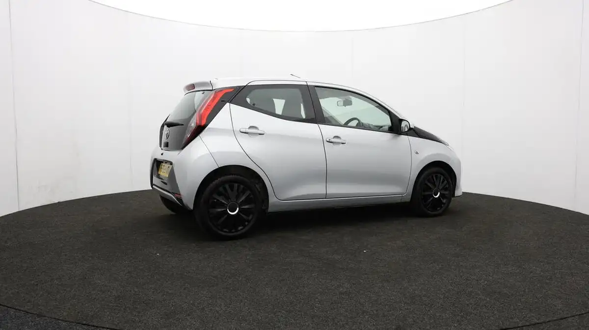 2019-toyota-aygo-10-vvt-i-x-play-big-29