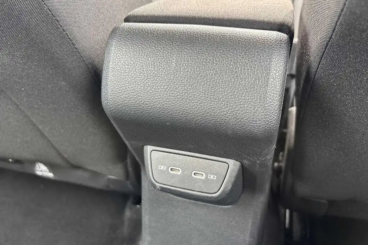 2022-volkswagen-polo-10-tsi-life-big-31