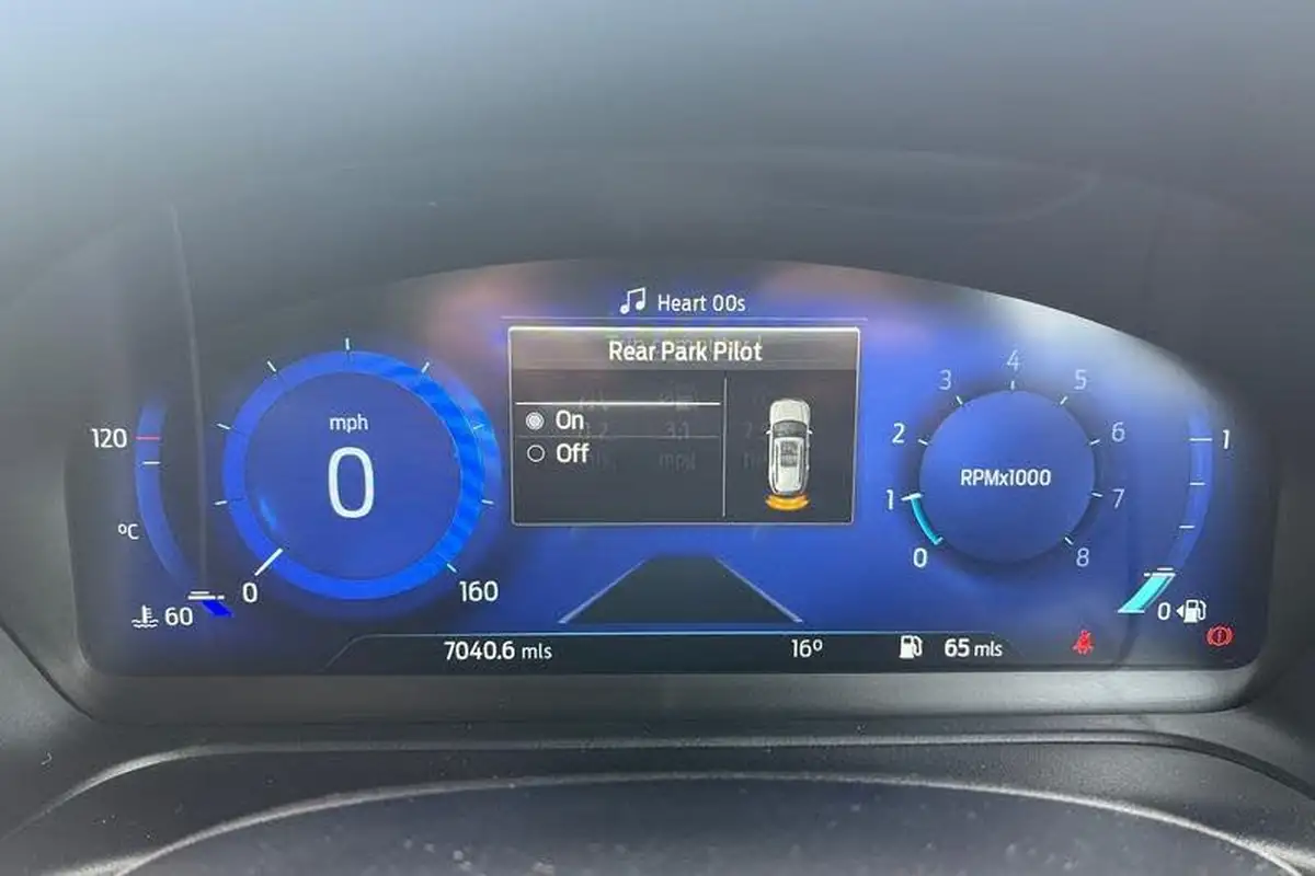2023-ford-fiesta-10t-active-x-100ps-big-32