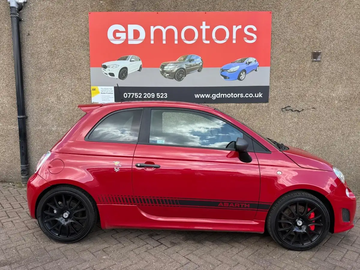 2015-abarth-500-14-tjet-595-competizione-big-4