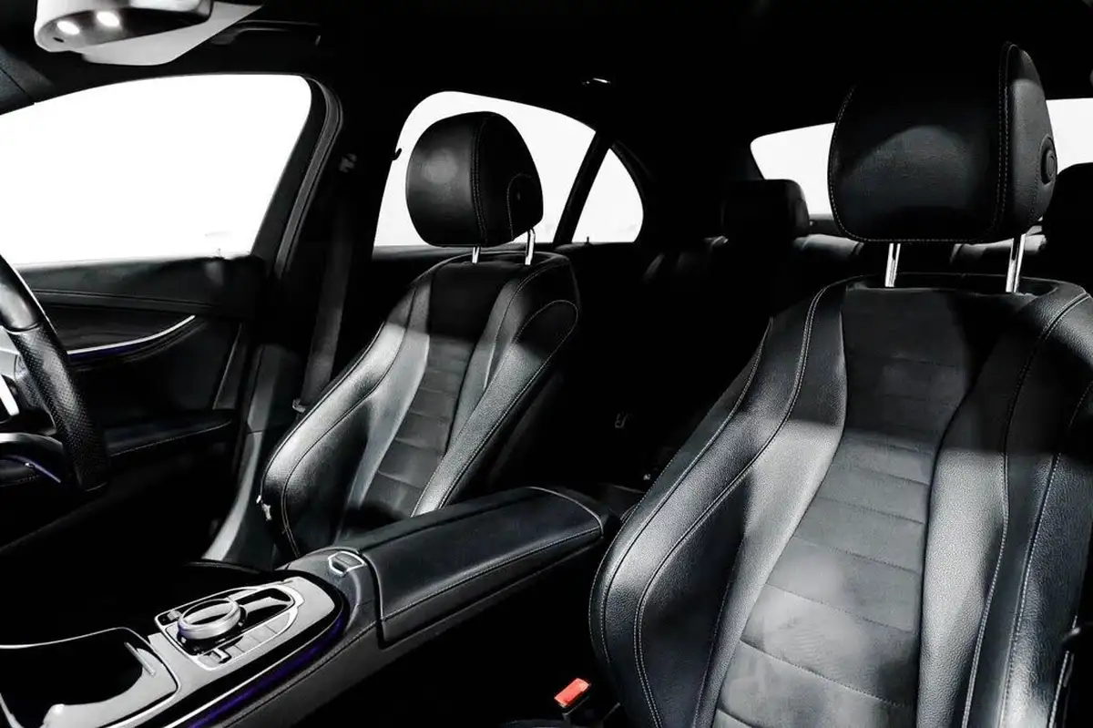 2016-mercedes-benz-e-class-20d-e220d-amg-line-ss-saloon-4d-big-42