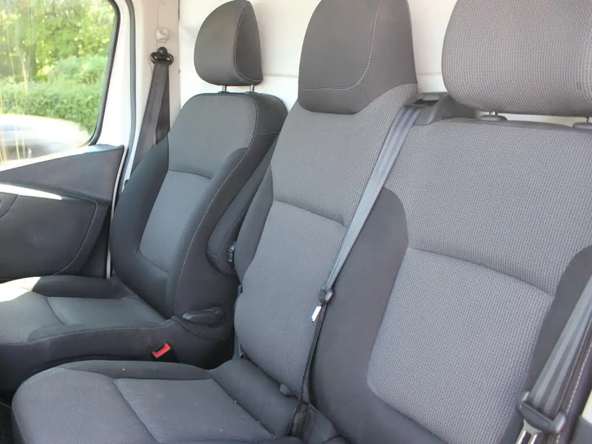 2021-renault-trafic-20dci-ll30-energy-120-business-panel-big-9