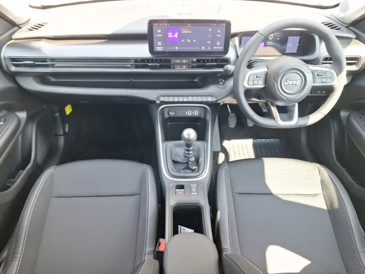 2025-jeep-avenger-12-gse-altitude-big-2