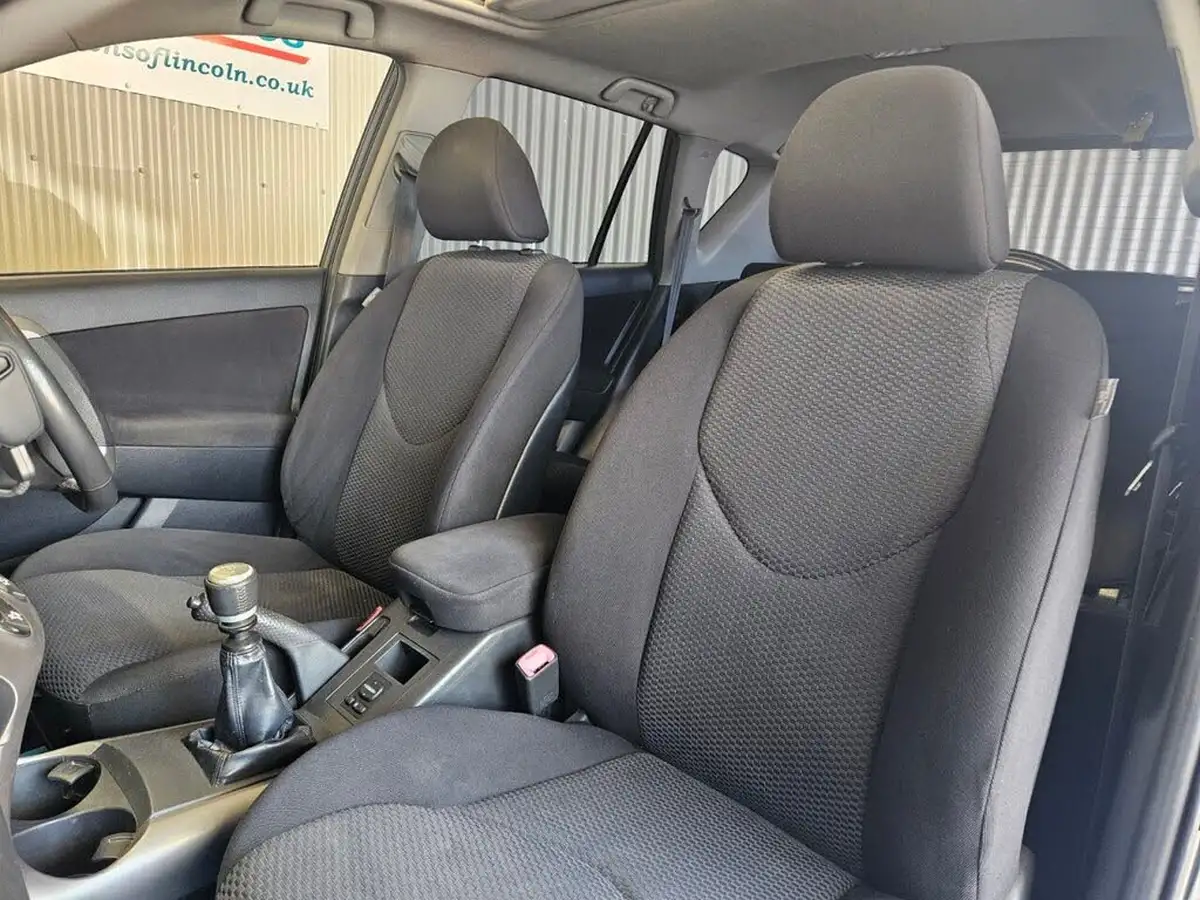 2007-toyota-rav4-22td-xt-r-big-24