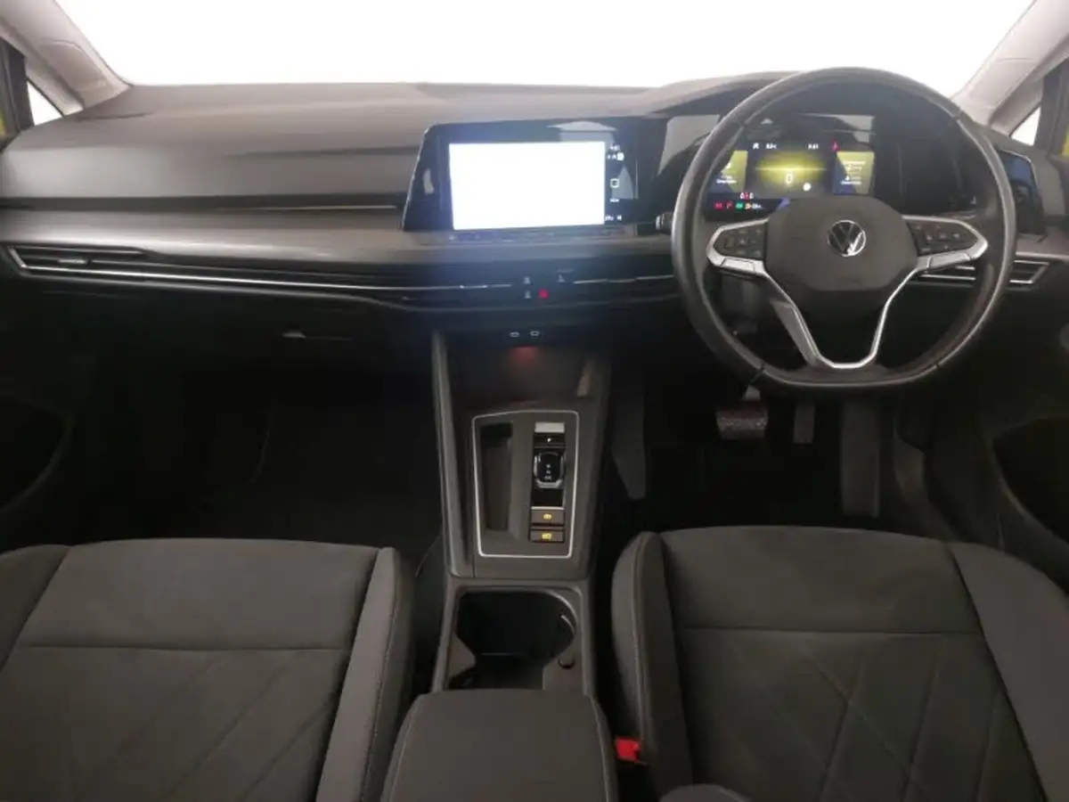 2020-volkswagen-golf-20tdi-style-150ps-hatchback-dsg-big-2