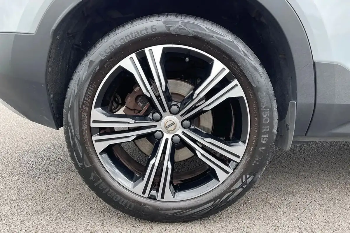 2022-volvo-xc40-15-t5-inscription-pro-big-10