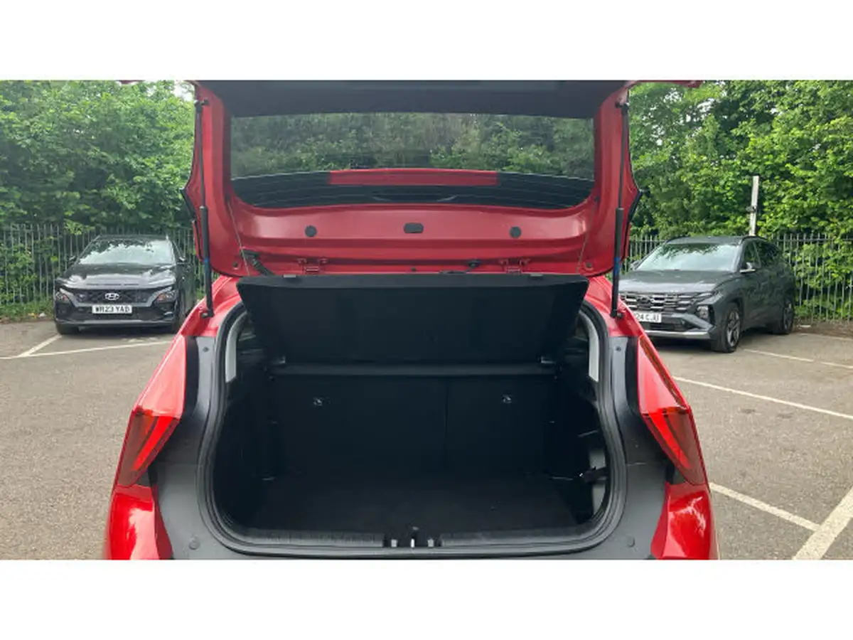 2024-hyundai-bayon-10-t-gdi-premium-100ps-48-volt-mhev-dct-big-3