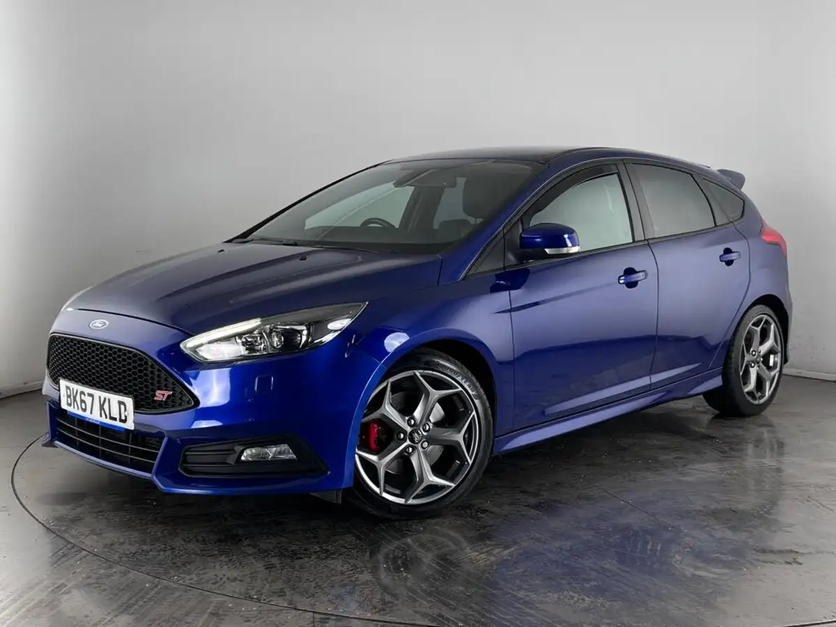 2017-ford-focus-20t-st3-hatchback-big-49