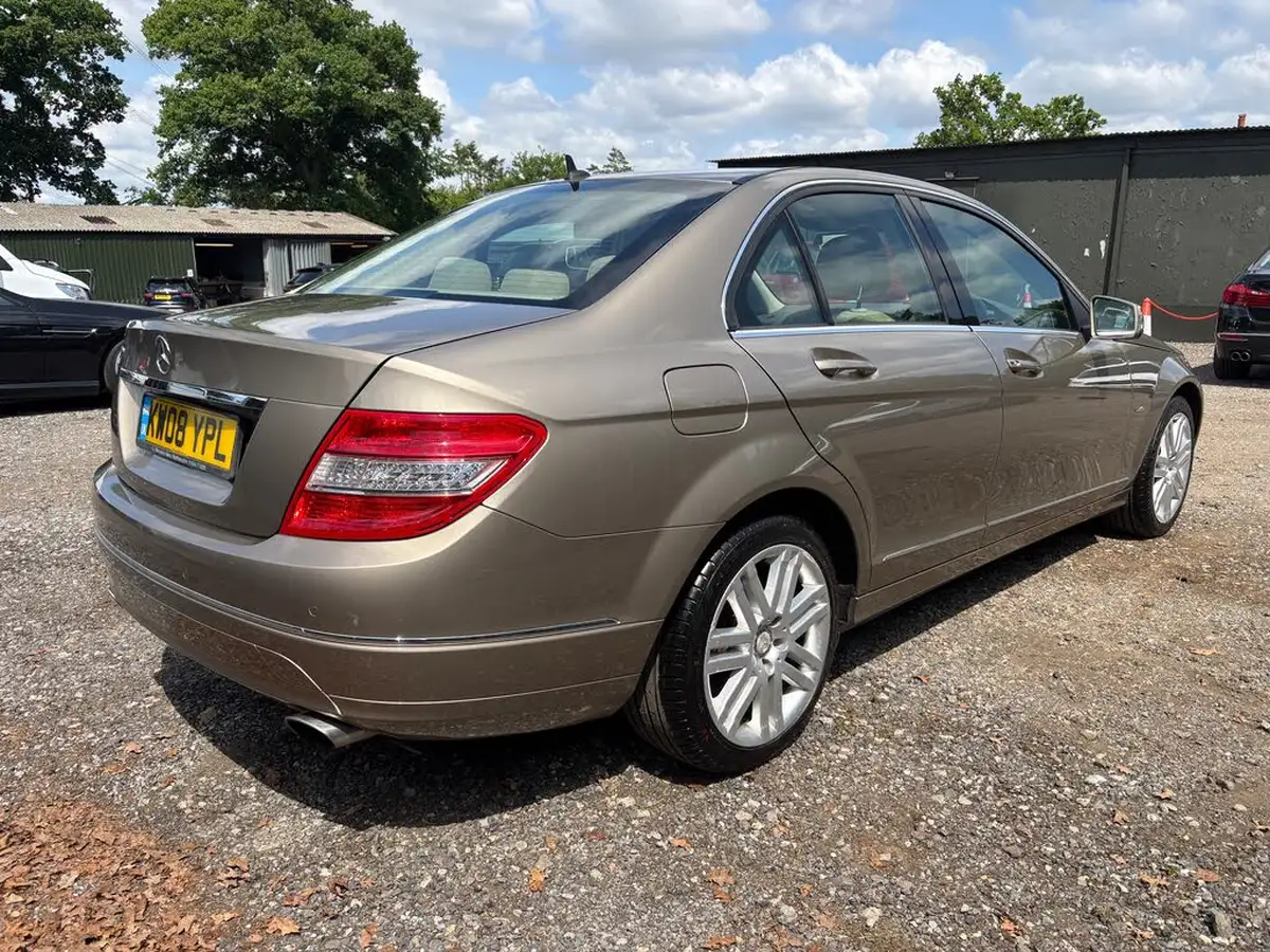 2008-mercedes-benz-c-class-35-c350-elegance-saloon-4d-big-1
