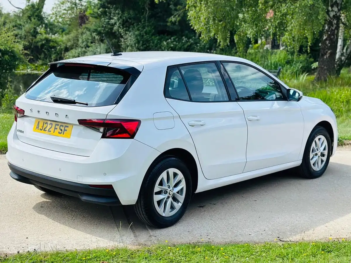 2022-skoda-fabia-10-tsi-se-comfort-109ps-dsg-big-2