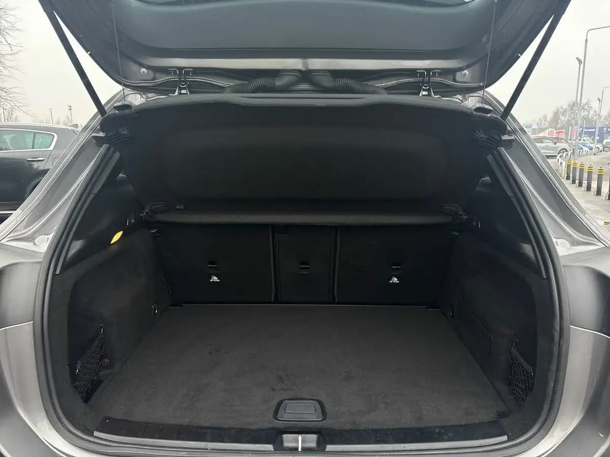 2022-mercedes-benz-gla-class-13-gla-180-sport-executive-big-22
