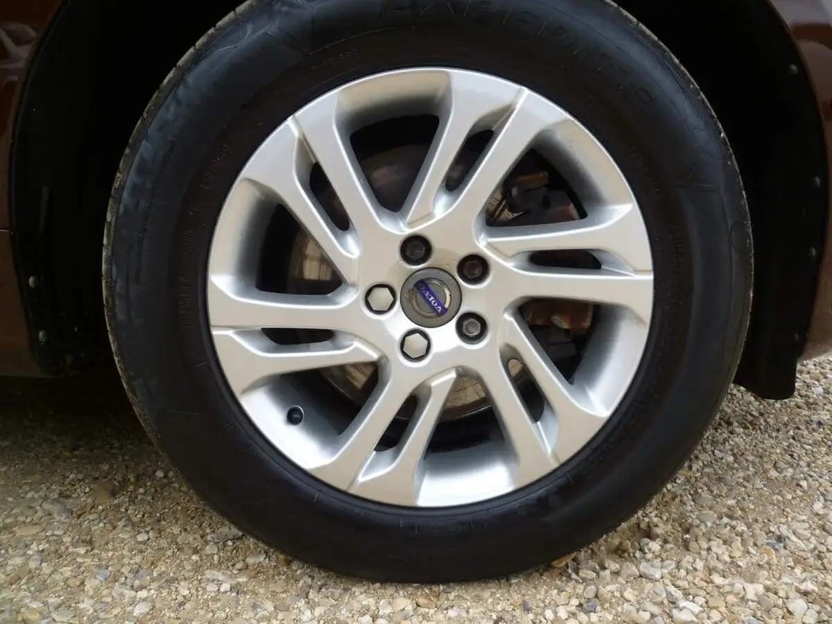 2016-volvo-xc60-20td-d4-se-nav-geartronic-big-47