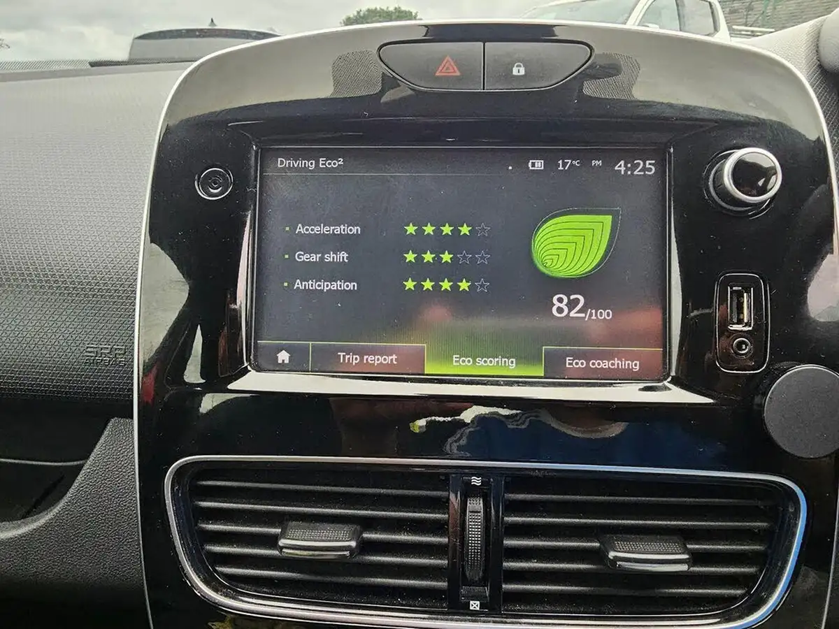 2018-renault-clio-12-dynamique-nav-big-25