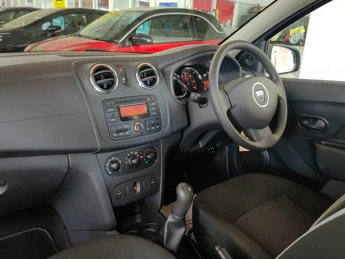 2016-dacia-sandero-12-ambiance-big-9