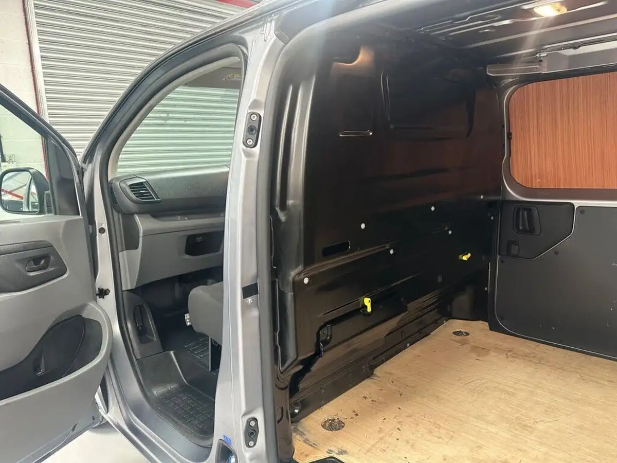 2022-vauxhall-vivaro-15td-2700-l1h1-sportive-100pseu6d-big-21