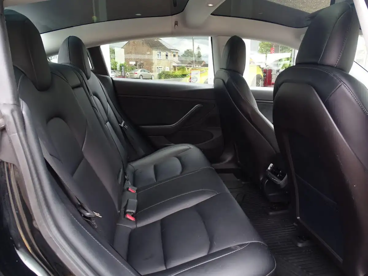2020-tesla-model-3-e-long-range-big-22