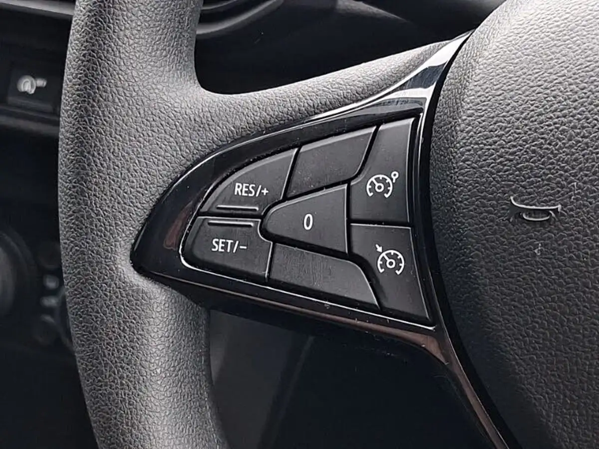 2021-dacia-sandero-10-sce-essential-big-11
