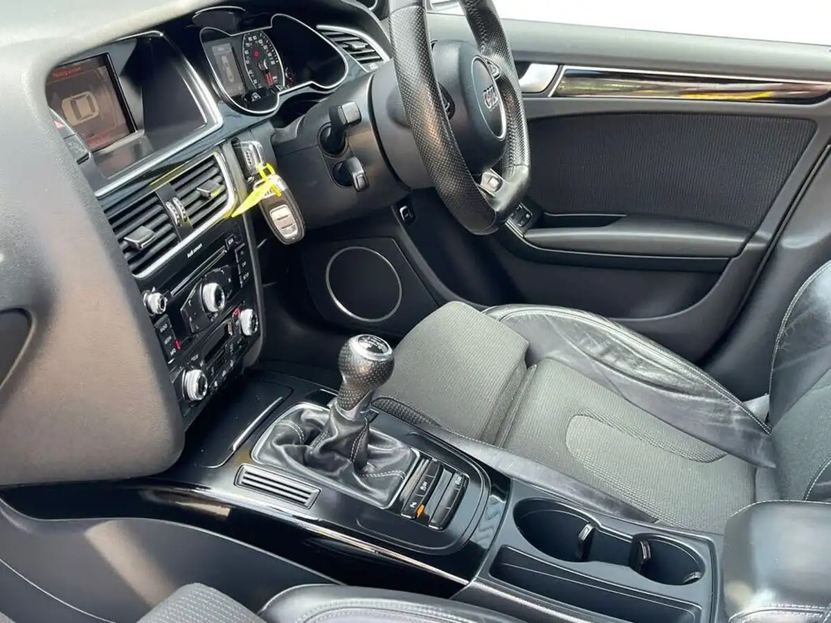 2014-audi-a4-20td-black-edition-177ps-big-44