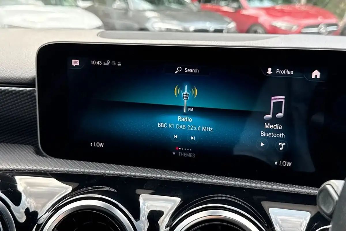 2018-mercedes-benz-a-class-15d-a180d-sport-116ps-executivess-hatchback-5d-7g-dct-big-16