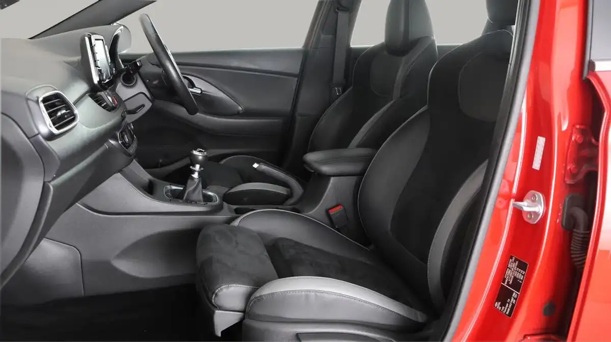 2019-hyundai-i30-14-t-gdi-n-line-nav-hatchback-big-13