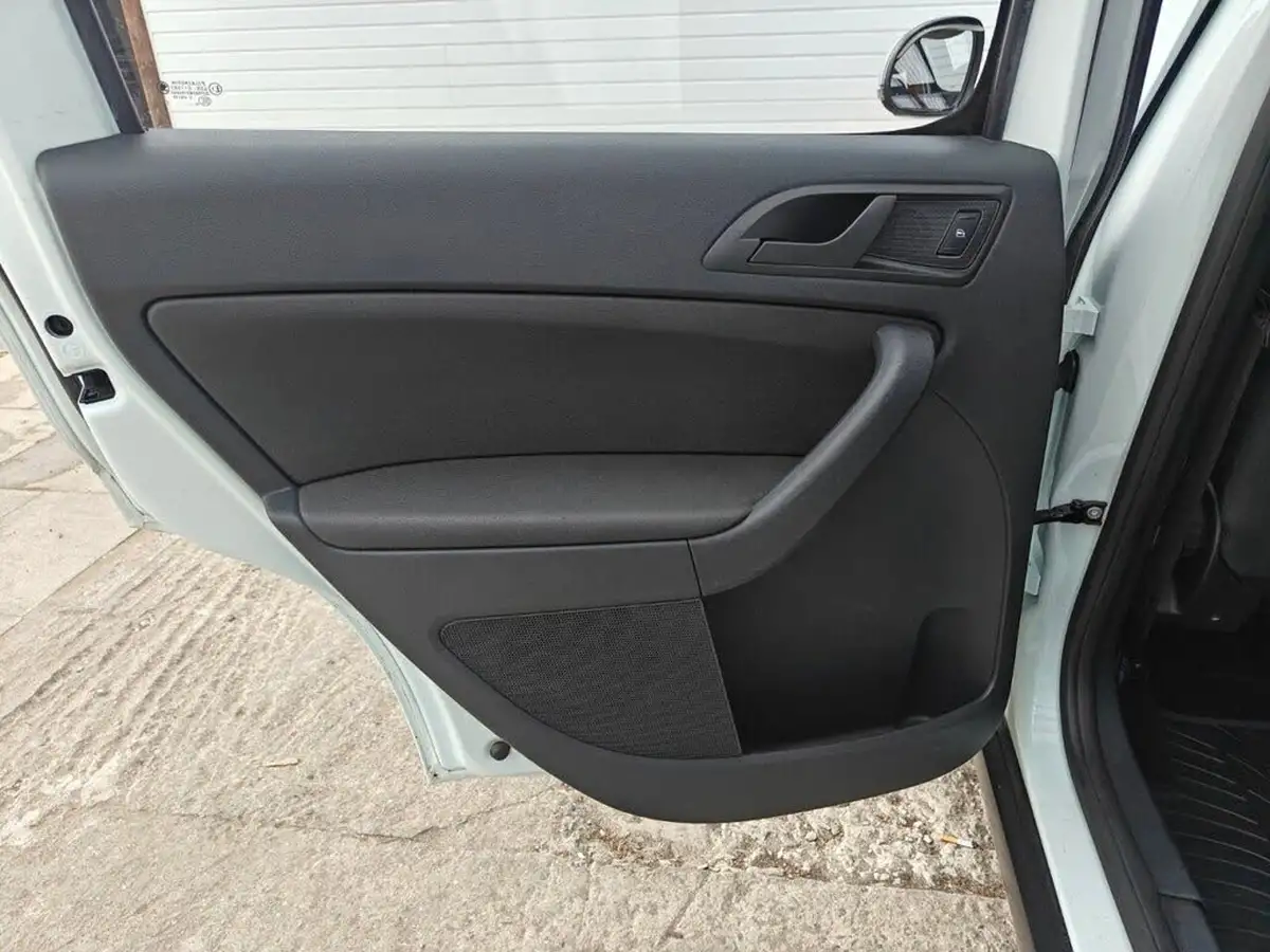 2015-skoda-yeti-outdoor-16tdi-s-greenline-ii-big-40