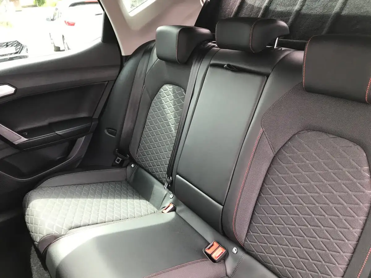 2022-seat-leon-10-tsi-evo-fr-hatchback-big-5