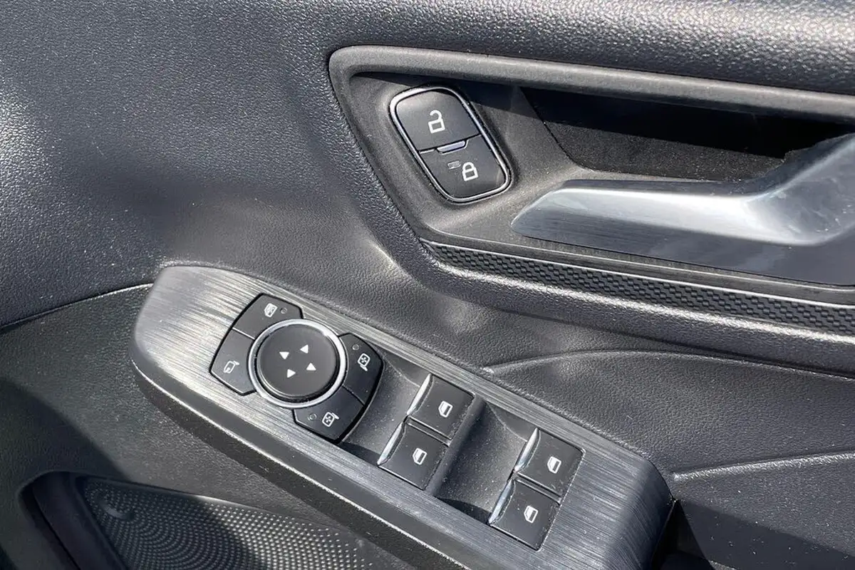 2022-ford-kuga-15-st-line-x-edition-big-15