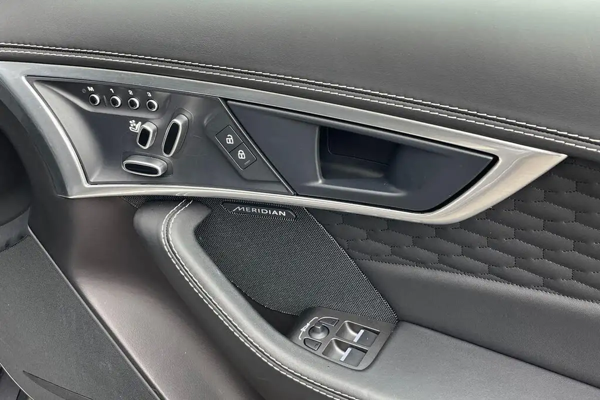 2022-jaguar-f-type-50-v8-p450-r-dynamic-black-rwd-coupe-big-23