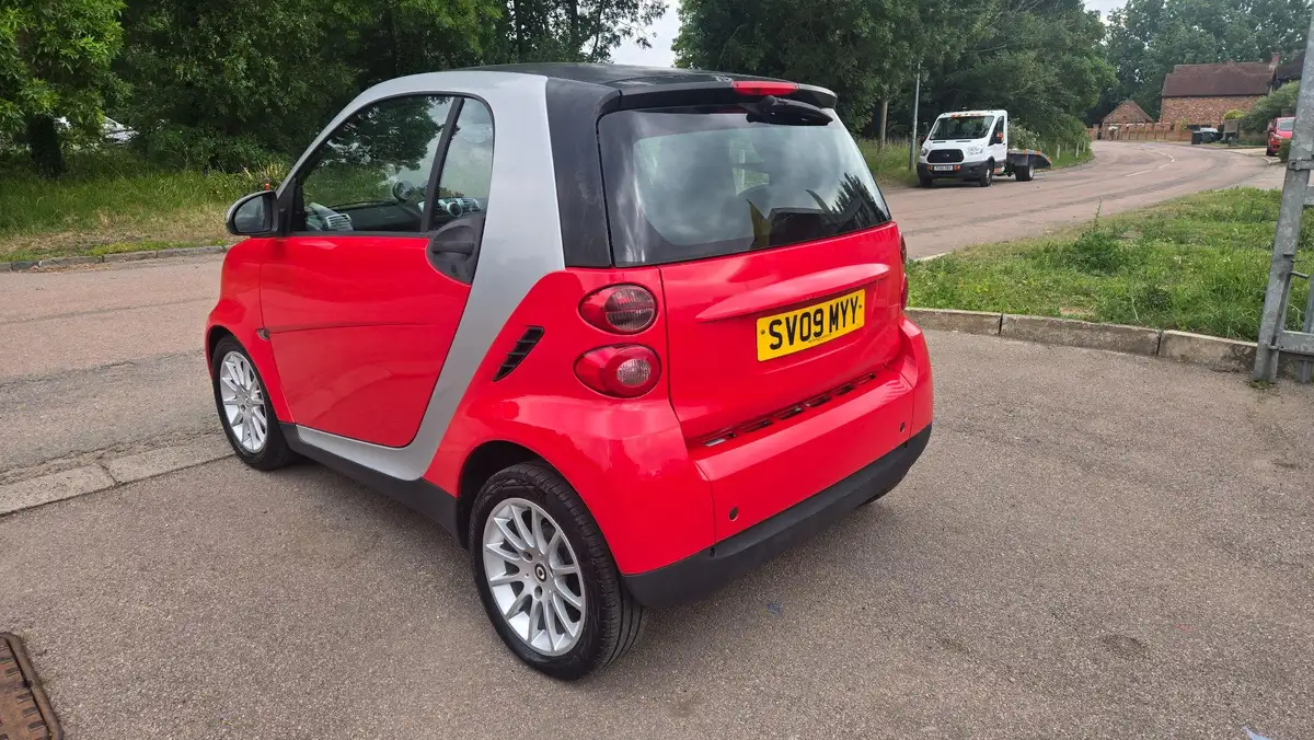 2009-smart-fortwo-10-passion-71bhp-coupe-big-10