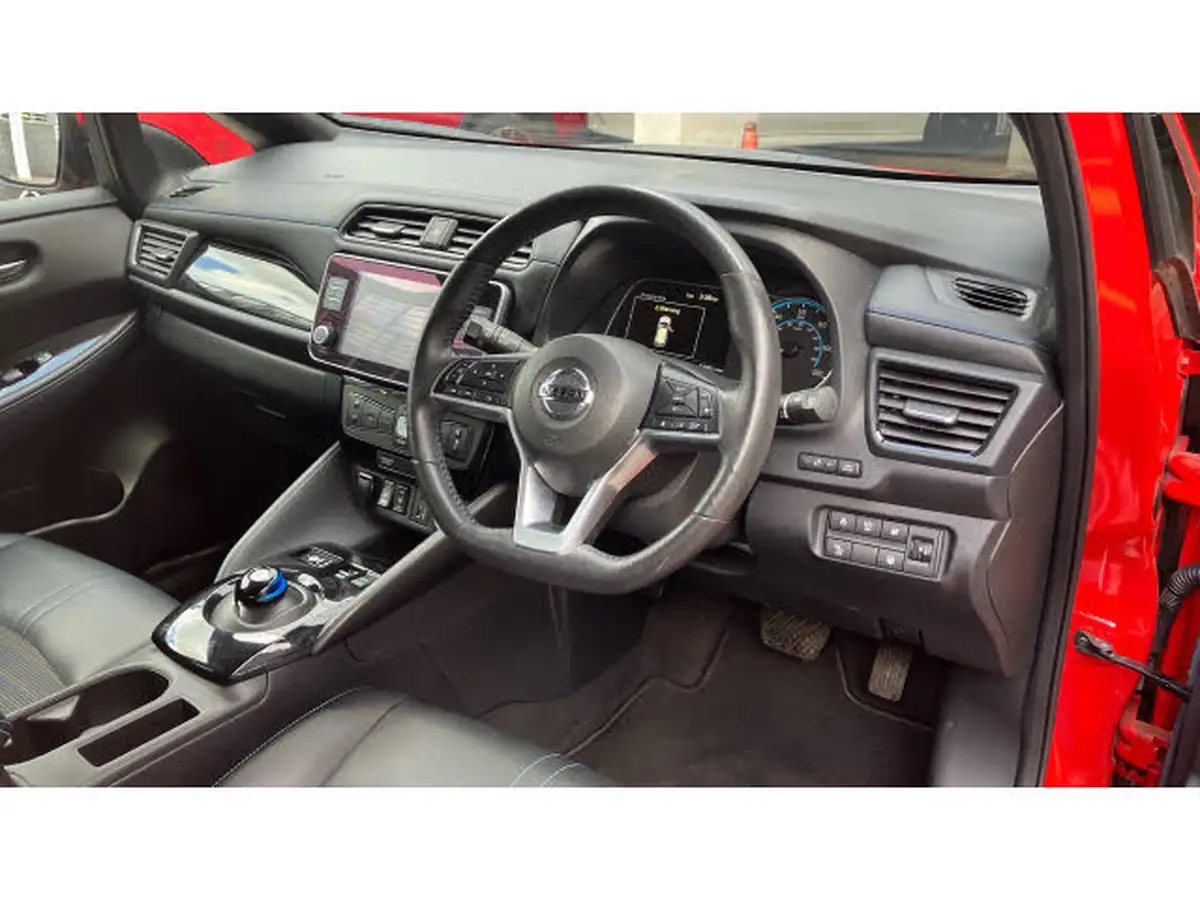 2021-nissan-leaf-e-n-connecta-big-10