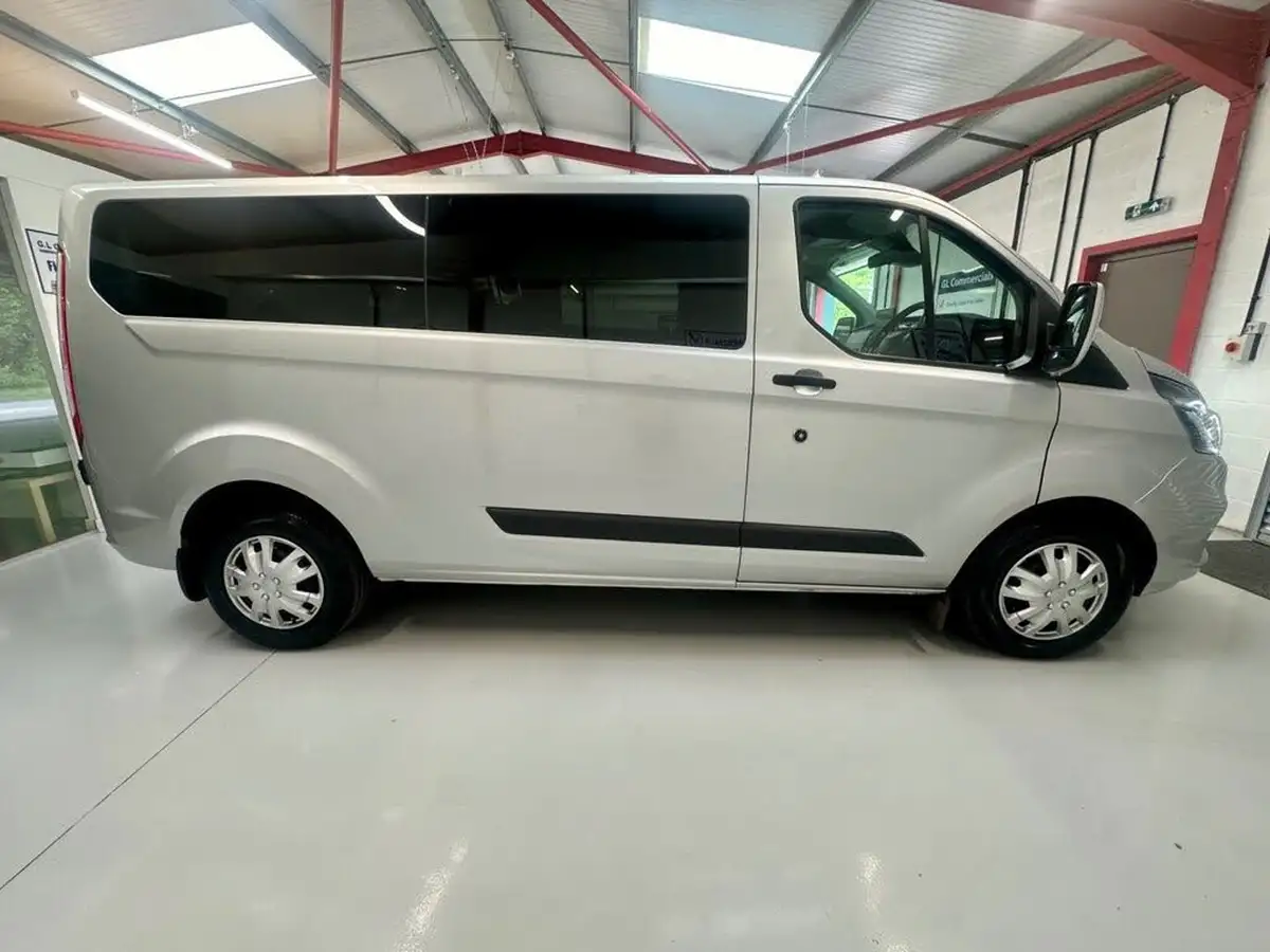 2022-ford-transit-custom-20tdci-320-l2h1-trend-130pseu6dt-kombi-m1-9-seats-big-5