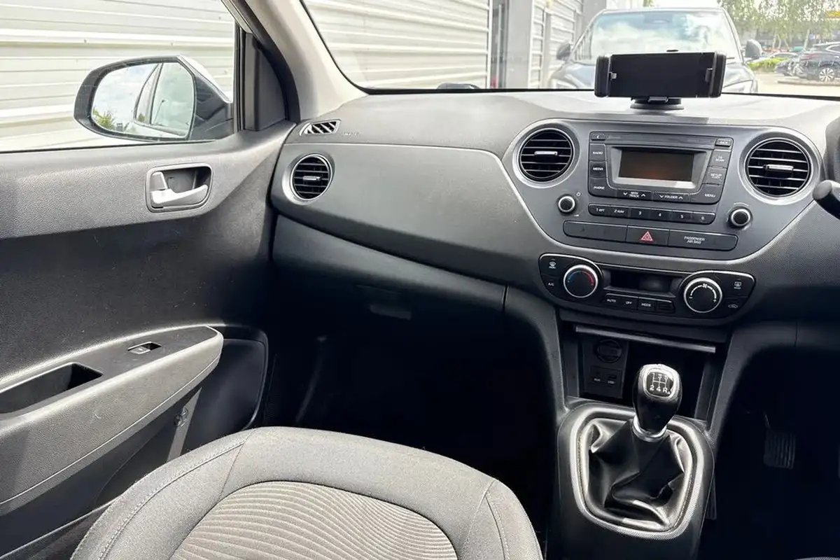 2018-hyundai-i10-10-premium-66ps-big-19