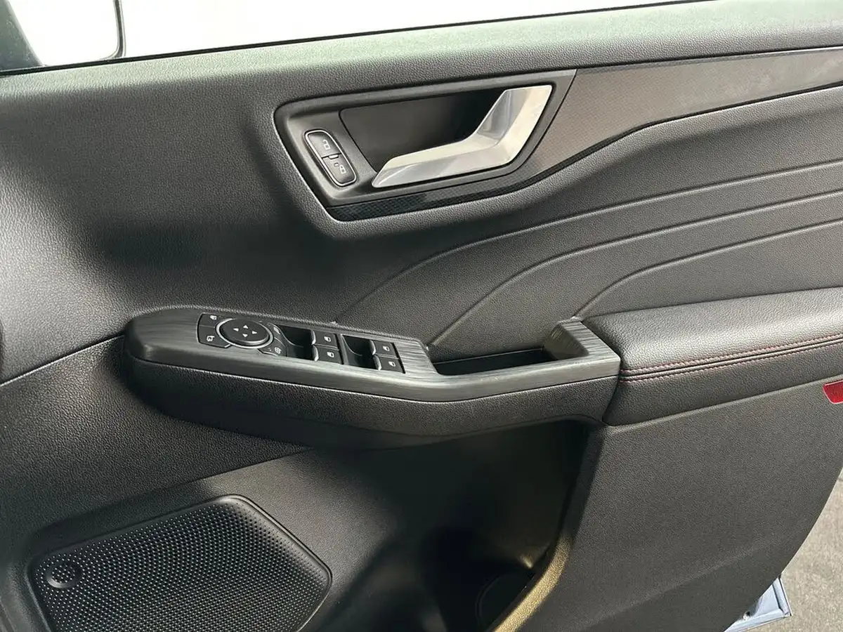 2022-ford-kuga-big-29