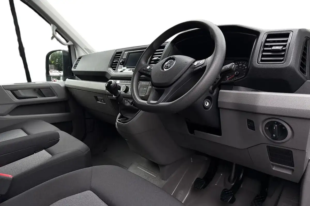 2024-volkswagen-crafter-big-6