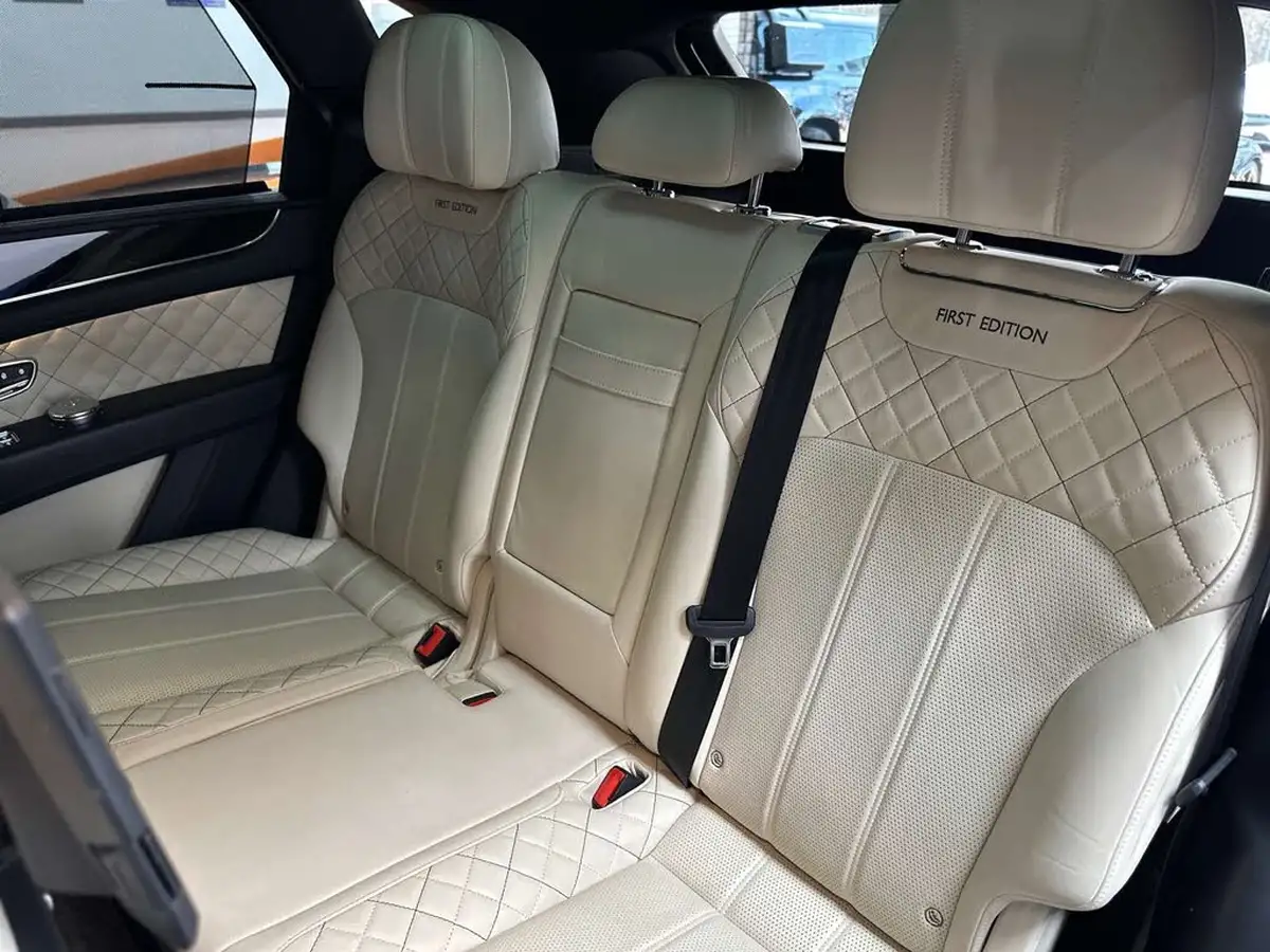 2016-bentley-bentayga-60-w12-big-39