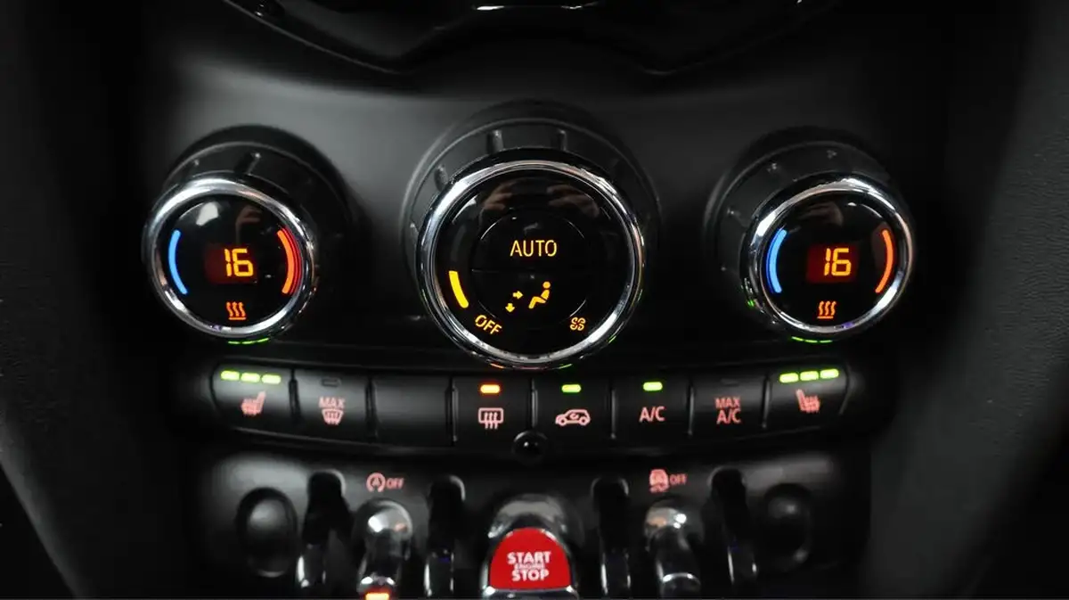 2020-mini-countryman-15-cooper-classic-big-12
