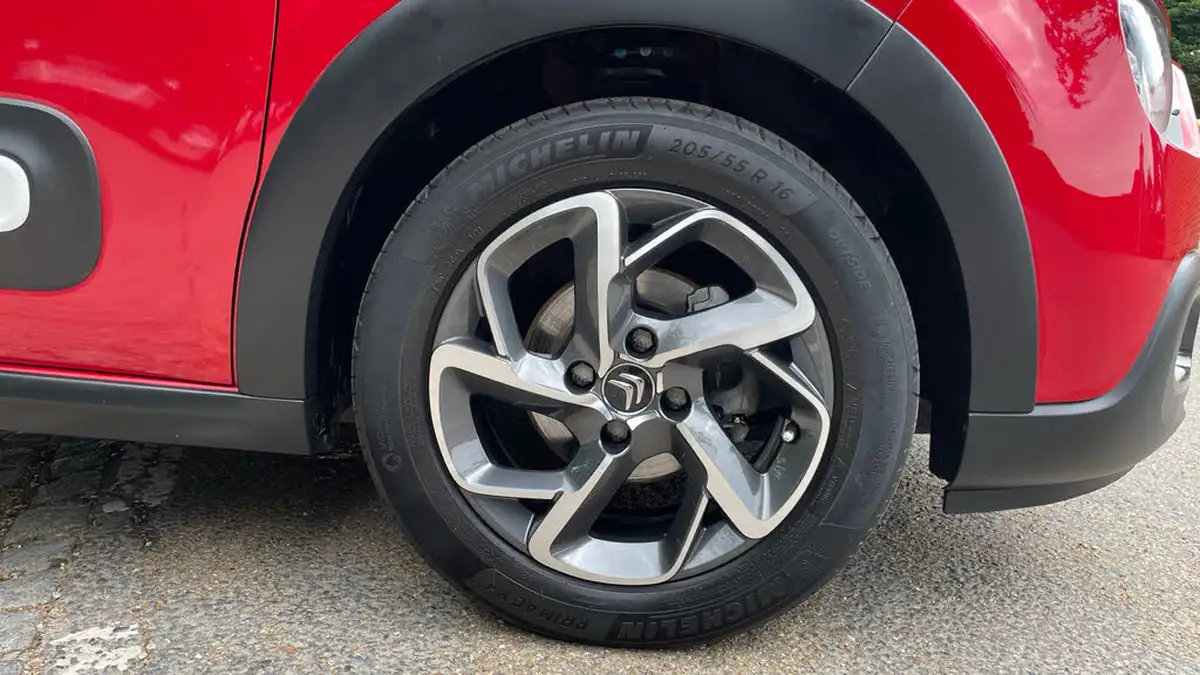 2021-citroen-c3-12-puretech-shine-83ps-big-16